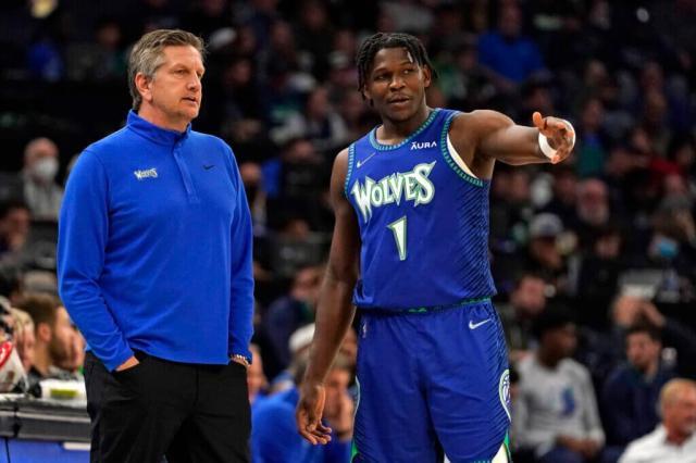 曼联目前正 曼联目前正