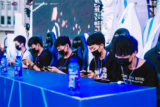 无数的赞誉 无数的赞誉