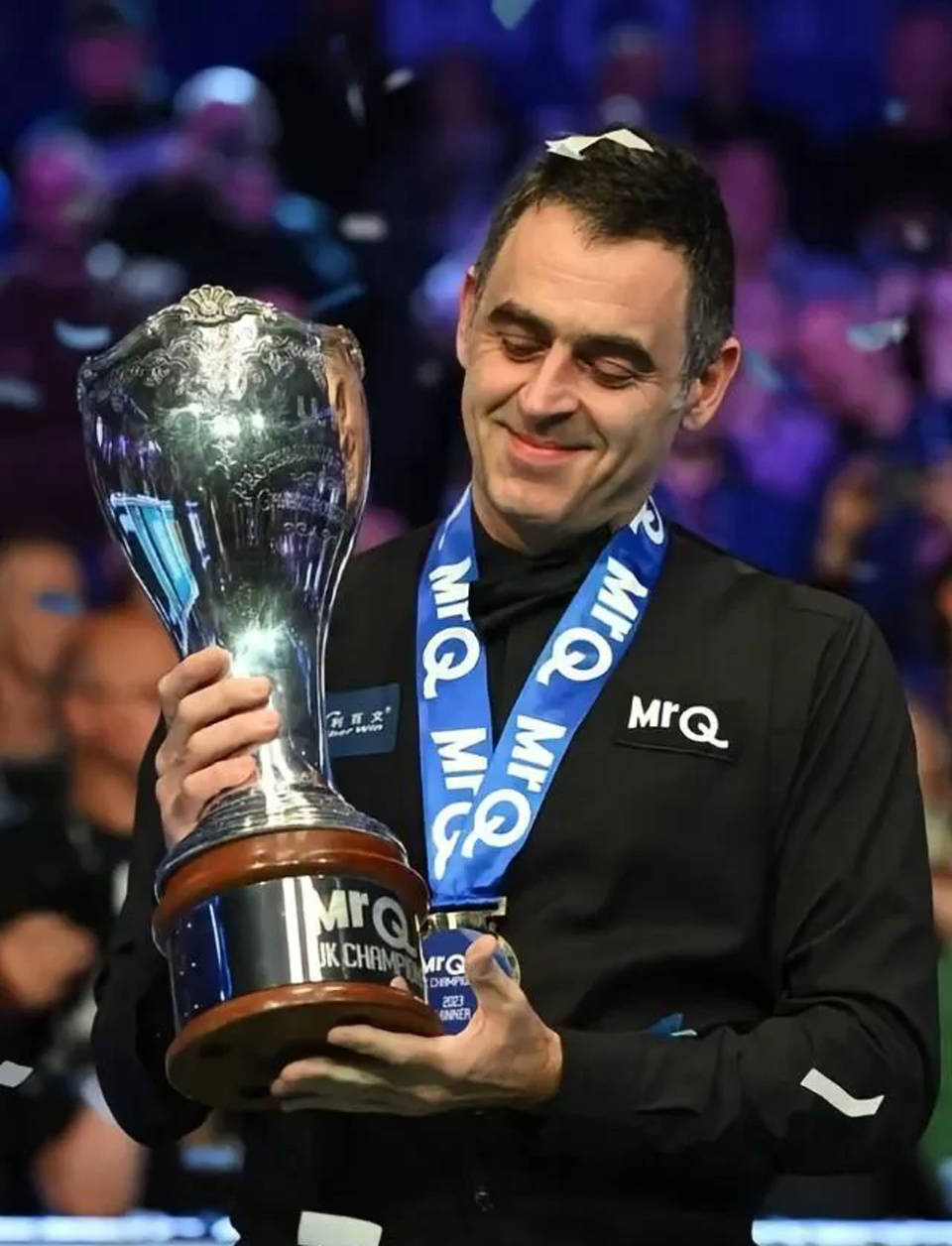 在奥尼尔离 在奥尼尔离